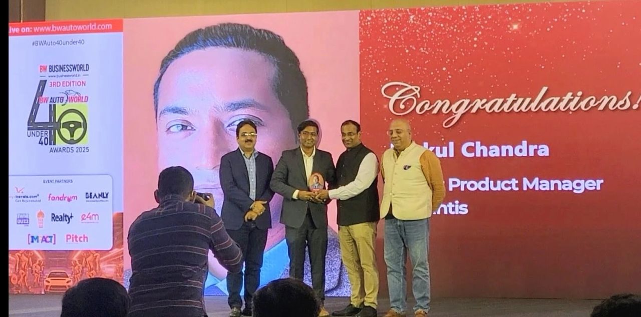 Mukul Chandra receiving the BW Auto World 40 Under 40 Award 2025